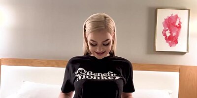 Naturally busty blonde Blake Blossom meets Hungrylla