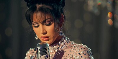 SLAYED Vanna, Vicki & April have hot anal threesome at club