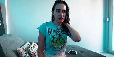 Step son put big cock and fuck step mom's mouth while TV show