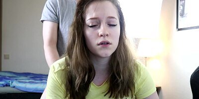 Gamer girl tries to play while getting fucked
