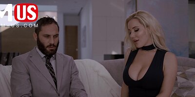 Big Tits Blonde Savannah Bond Wants Your Attention