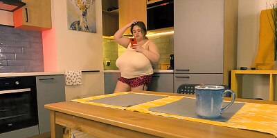 Stepmom noticed her stepson jerking off under the table and decided to help