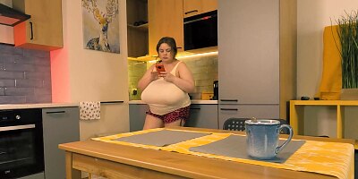 Stepmom noticed her stepson jerking off under the table and decided to help