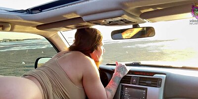 Amateur Big Ass Wife gets Fucked in the Romantic Sunset