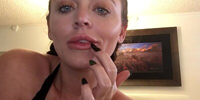 i want you to play with my huge boobs!