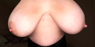 A webcam show with Lana Kendrick lactating her boobs