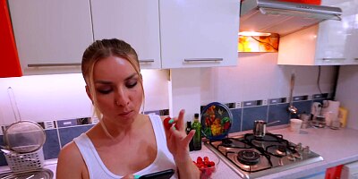 The unfaithful wife calls her friend to go to her lovers and her husband hears everything / ENG sub